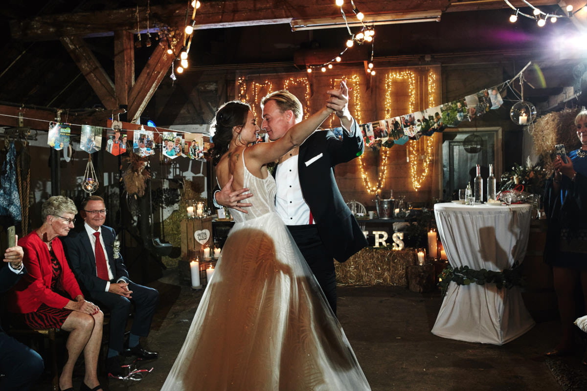 wesele w stodole - pierwszy taniec